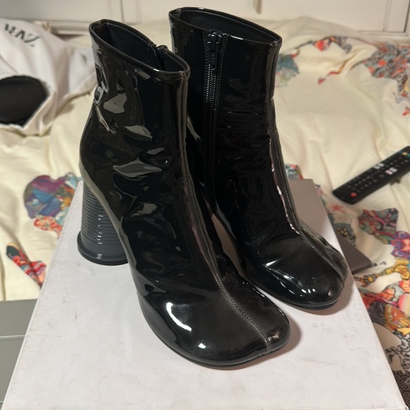MM6 boots - Picture 2 of 4